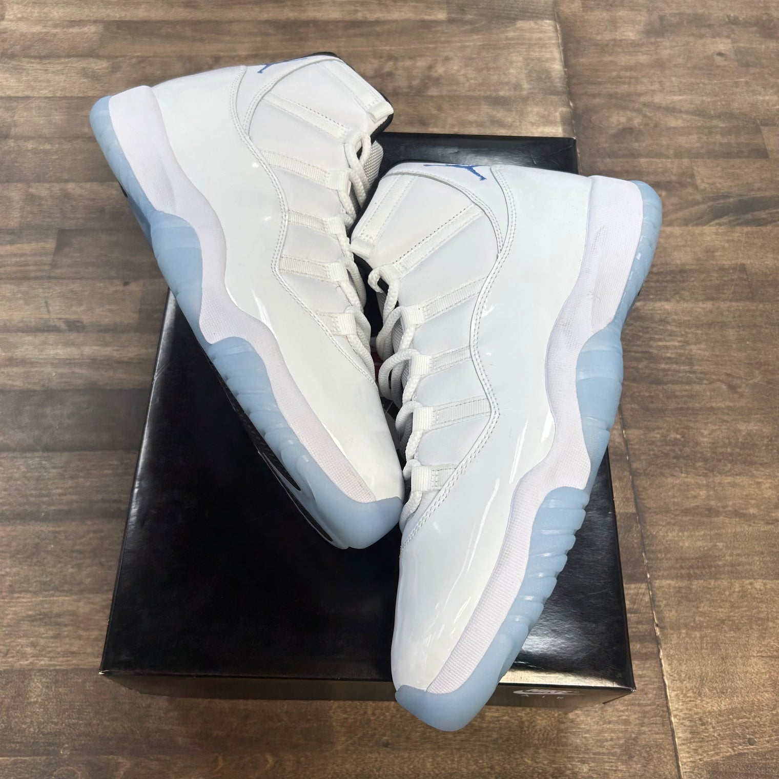 Legend Blue Jordan 11 Retro (2024) (USED)