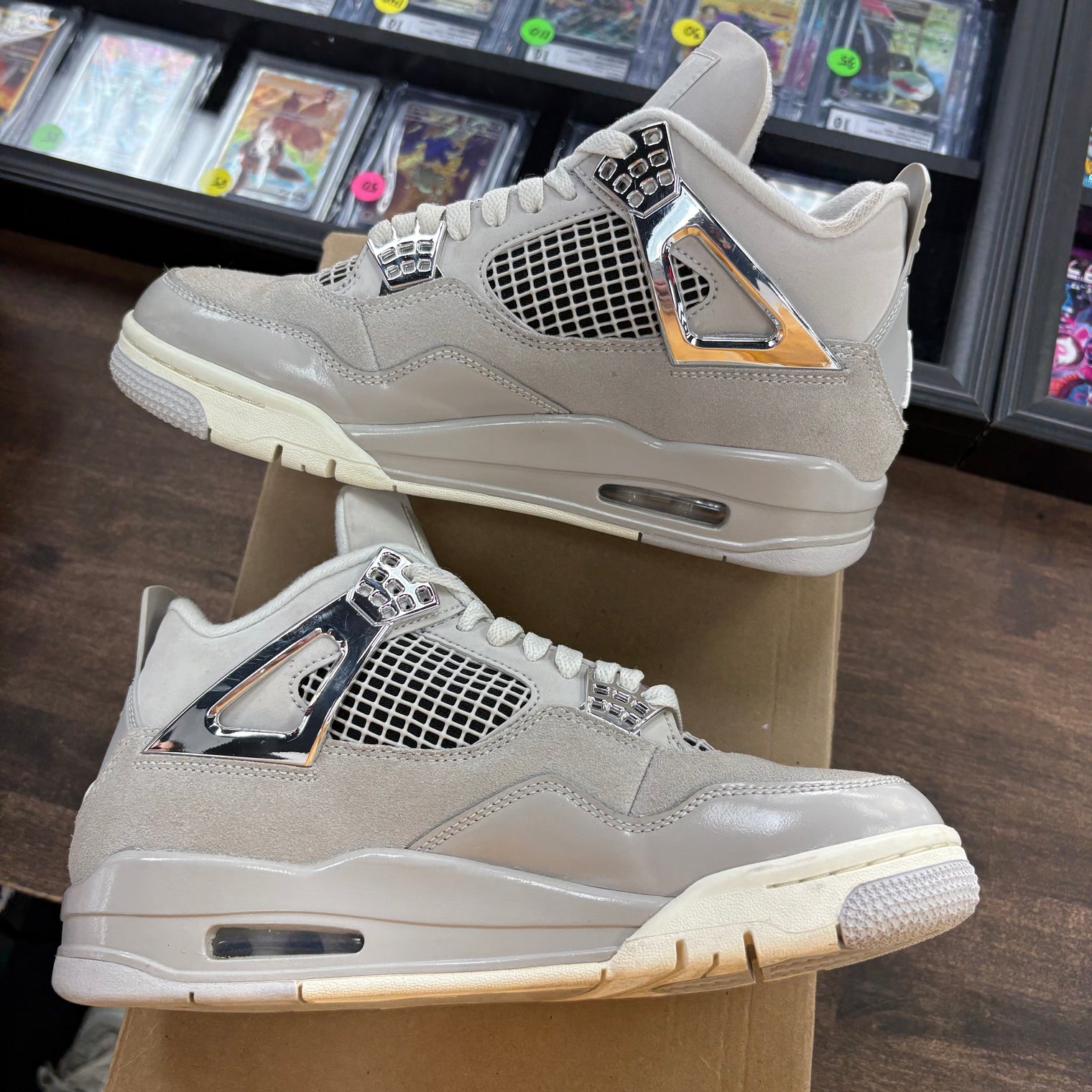 Frozen Moments Jordan 4 (W) (USED, No Box)