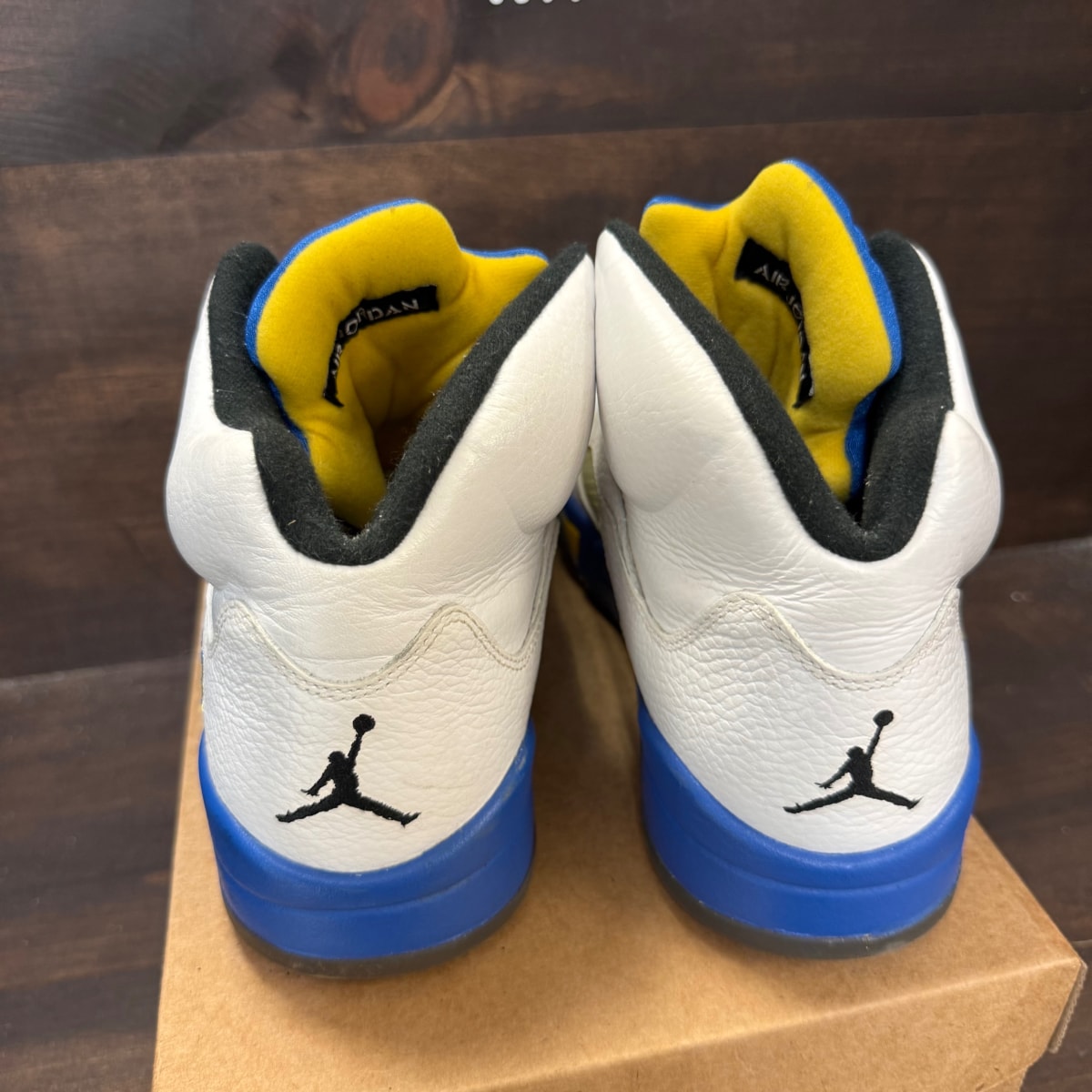 Jordan 5 Retro Laney (2013) Size 10.5 (Pre-Owned) - Image 3