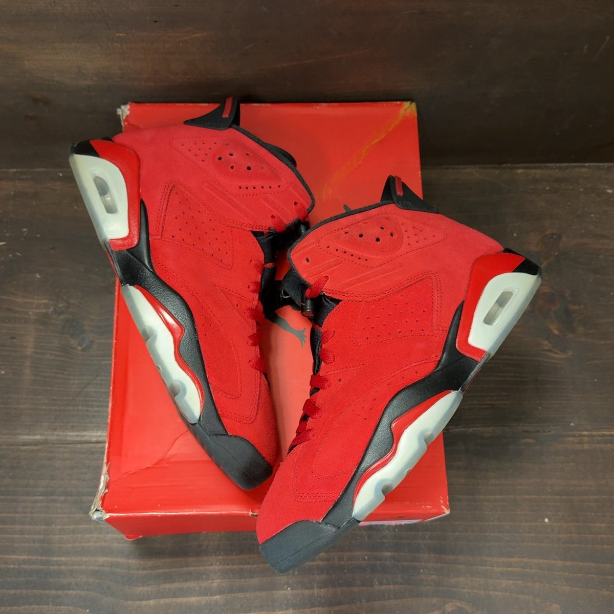Jordan 6 Retro Toro Bravo Size 9 (Pre-Owned) - back