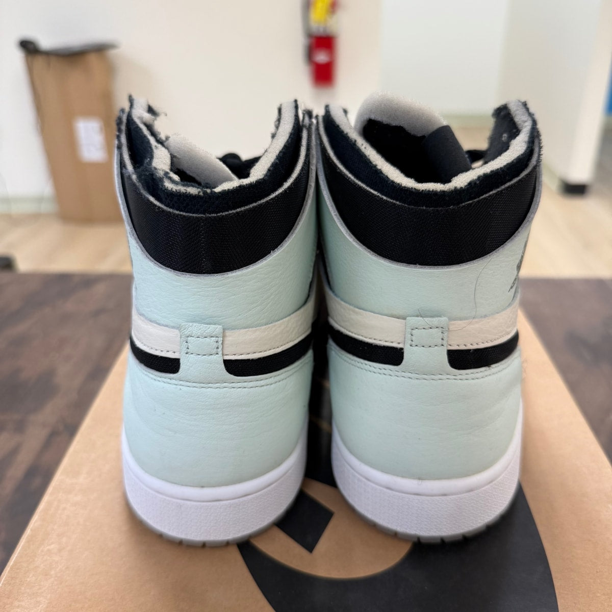 Jordan 1 High Zoom Air CMFT Easter (Women's) - Image 3