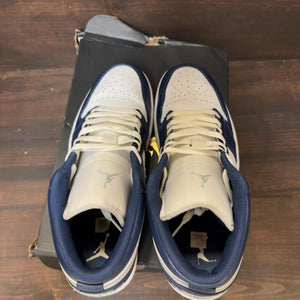 Jordan 1 Low Wolf Grey Midnight Navy - Image 5