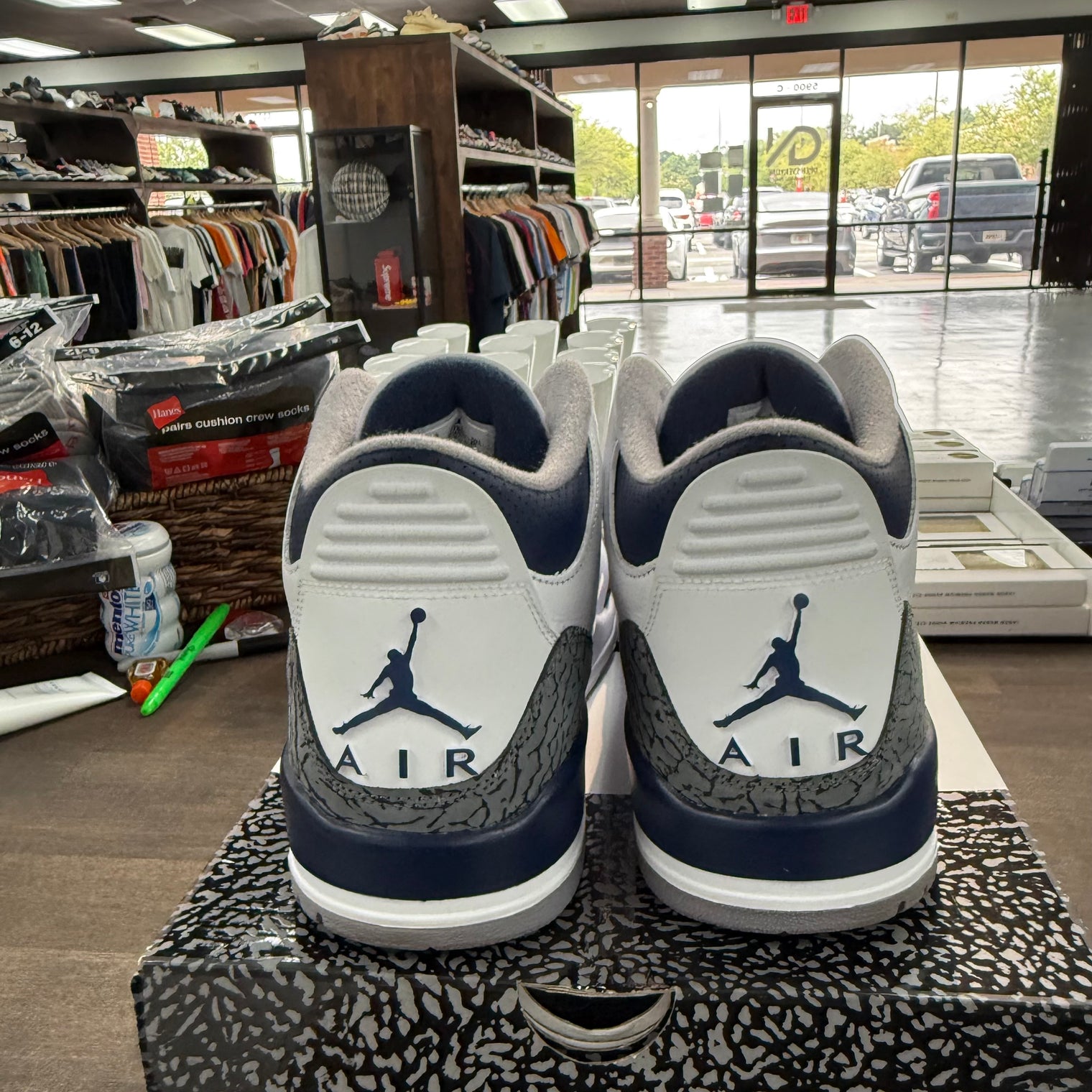 Midnight Navy Jordan 3 Retro (USED)