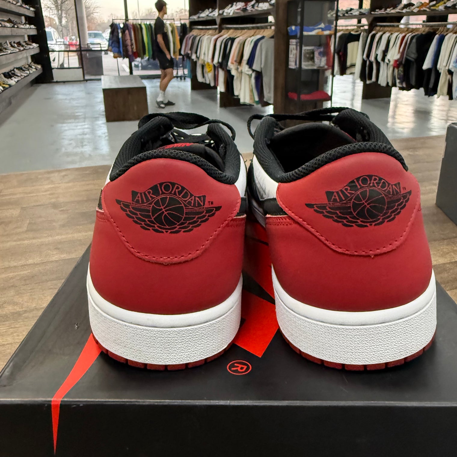 Black Toe Jordan 1 Retro Low OG (USED)
