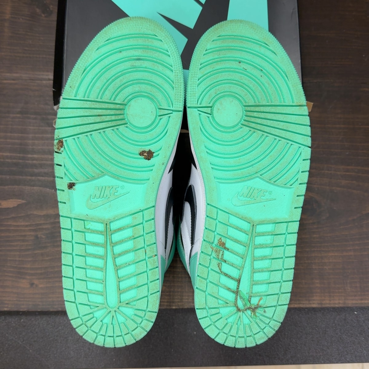 Jordan 1 Retro High OG Green Glow - Image 8