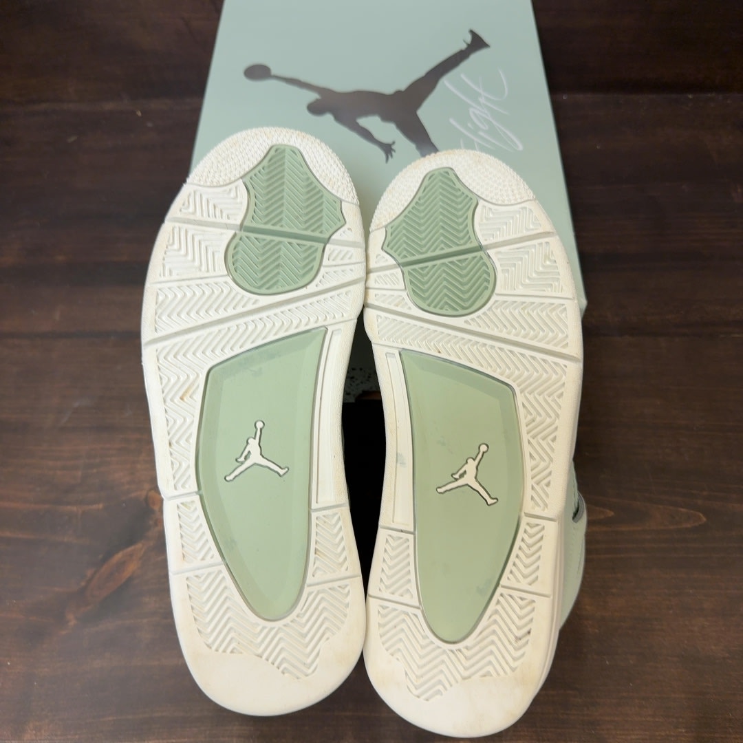 Jordan 4 Retro Seafoam Sail (Women's) Size 10.5W (Pre-Owned)