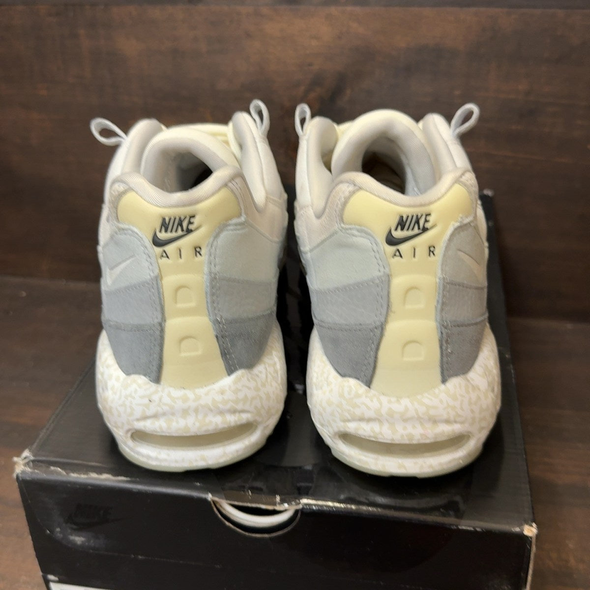Nike Air Max 95 Light Bone GID Size 12 (Pre-Owned) - Image 4