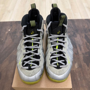 Nike Air Foamposite One Silver Volt Camo Size 12.5 (Pre-Owned) - Image 2