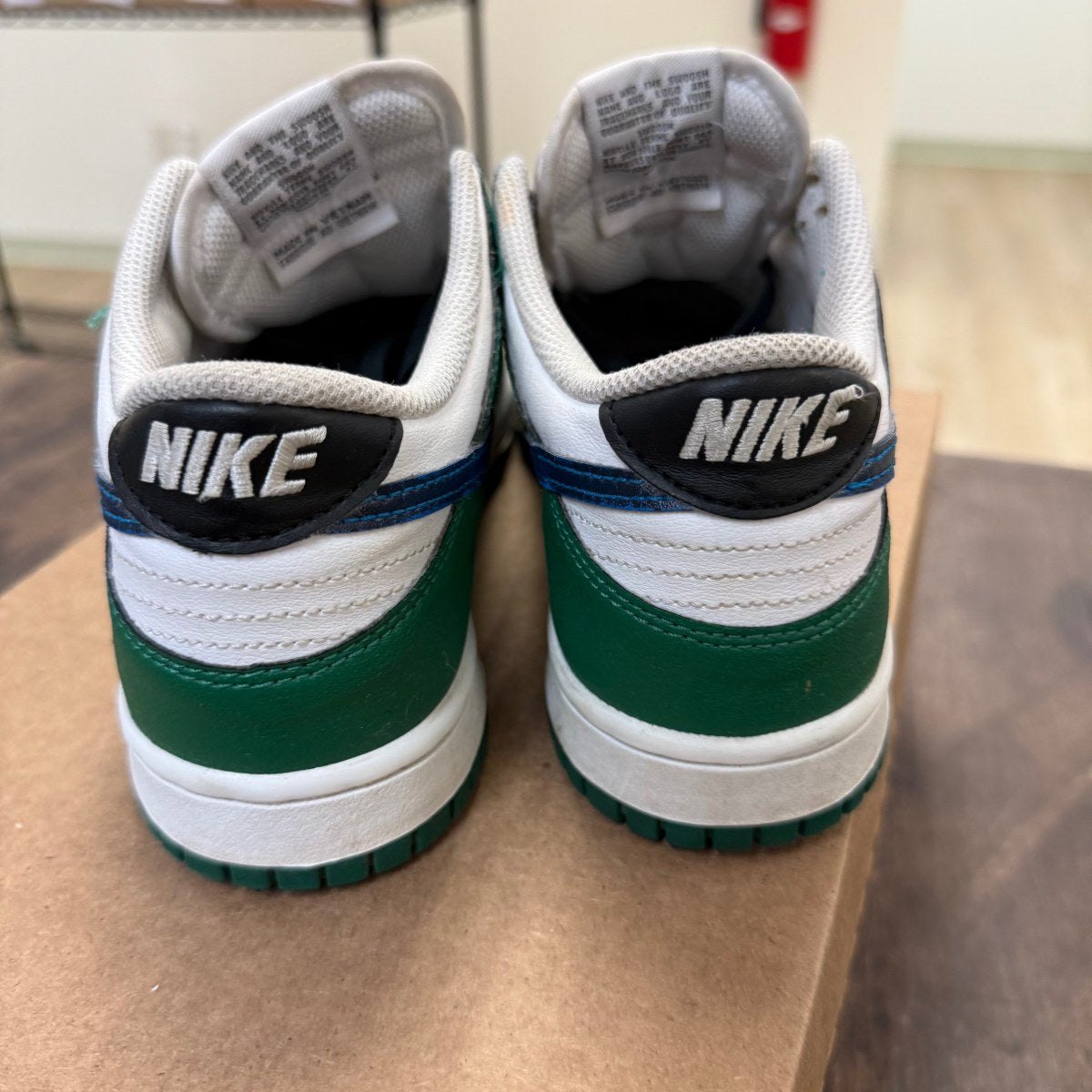 Nike Dunk Low White Malachite (GS) Size 7Y (Pre-Owned) - Image 3