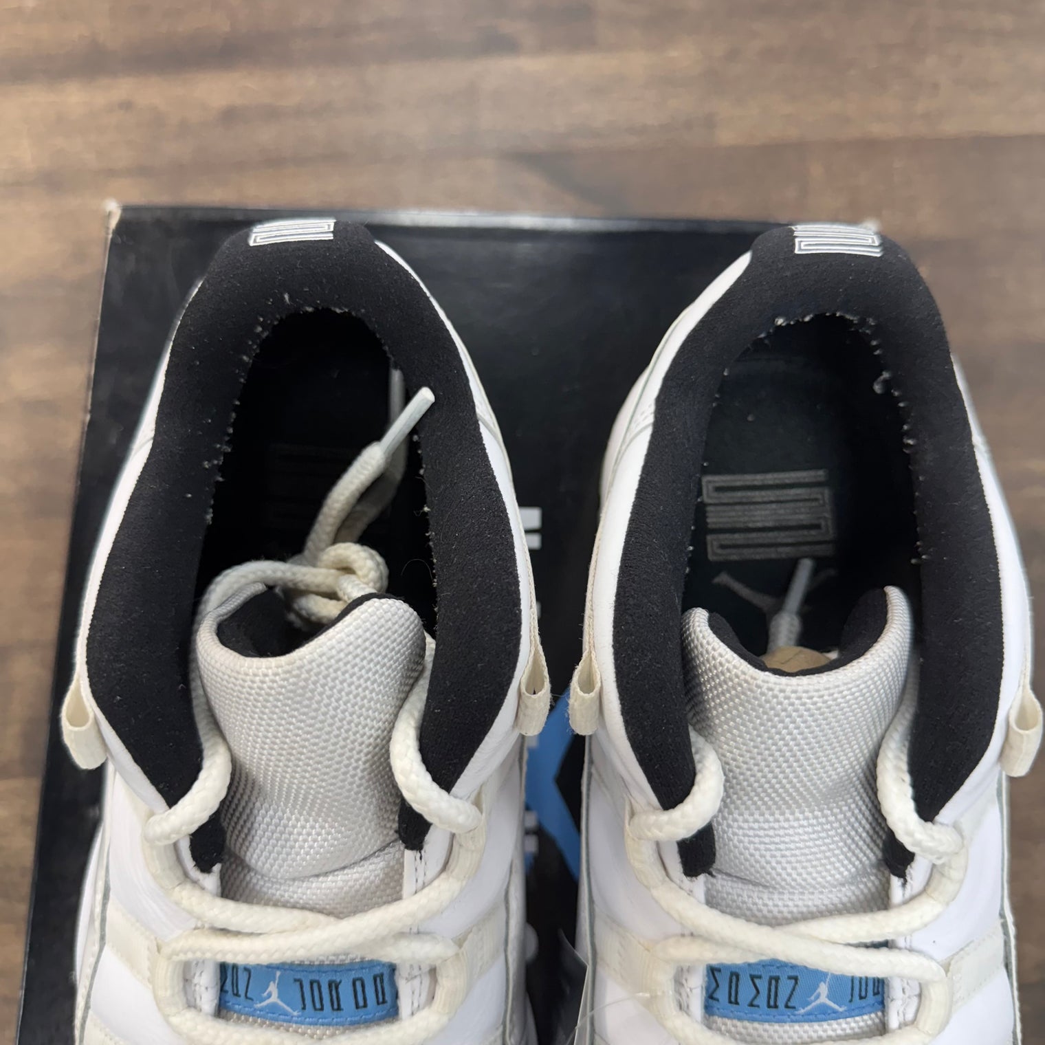 Legend Blue Jordan 11 Low (USED)