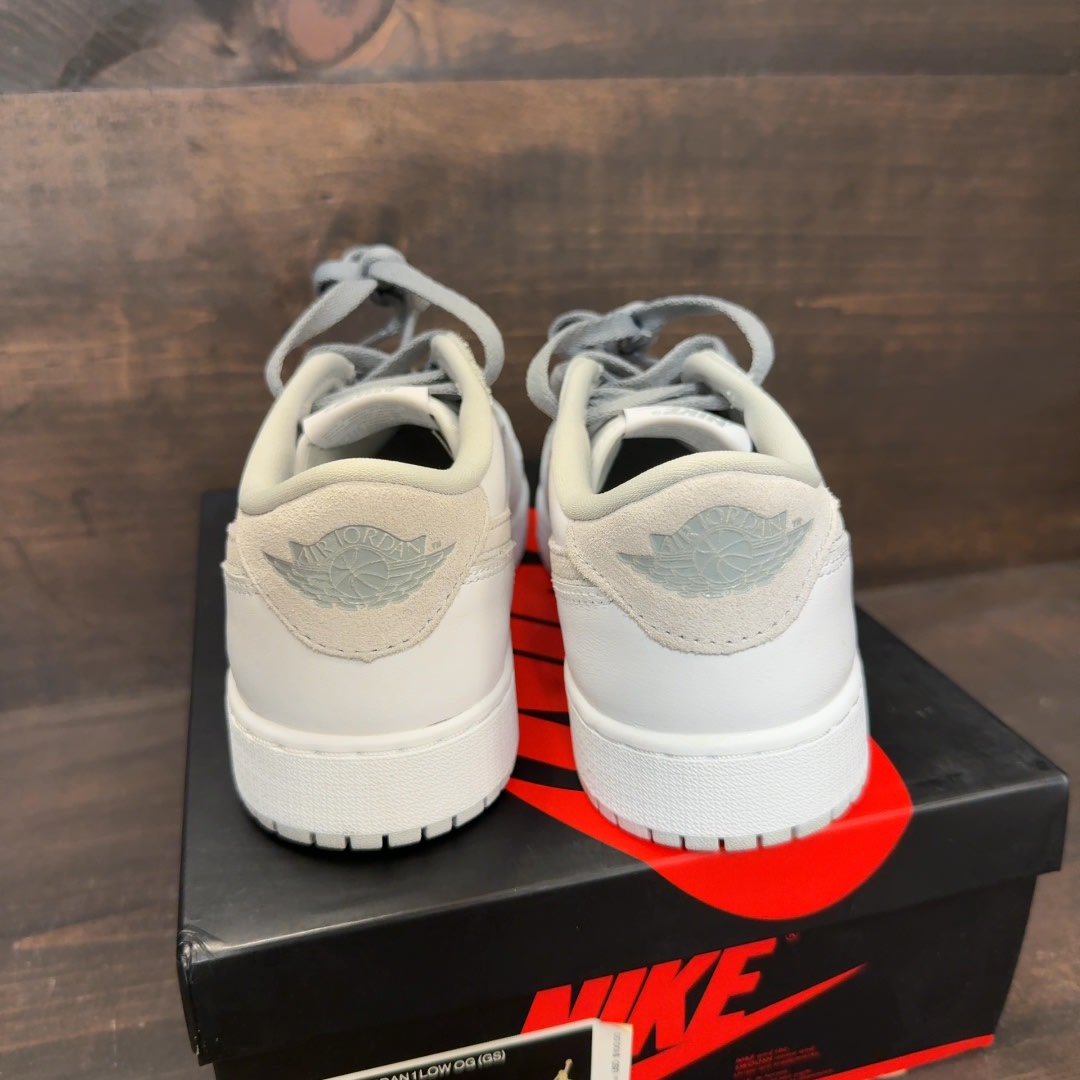 Jordan 1 Low OG Neutral Grey (2021) (GS) Size 5.5Y (Pre-Owned)