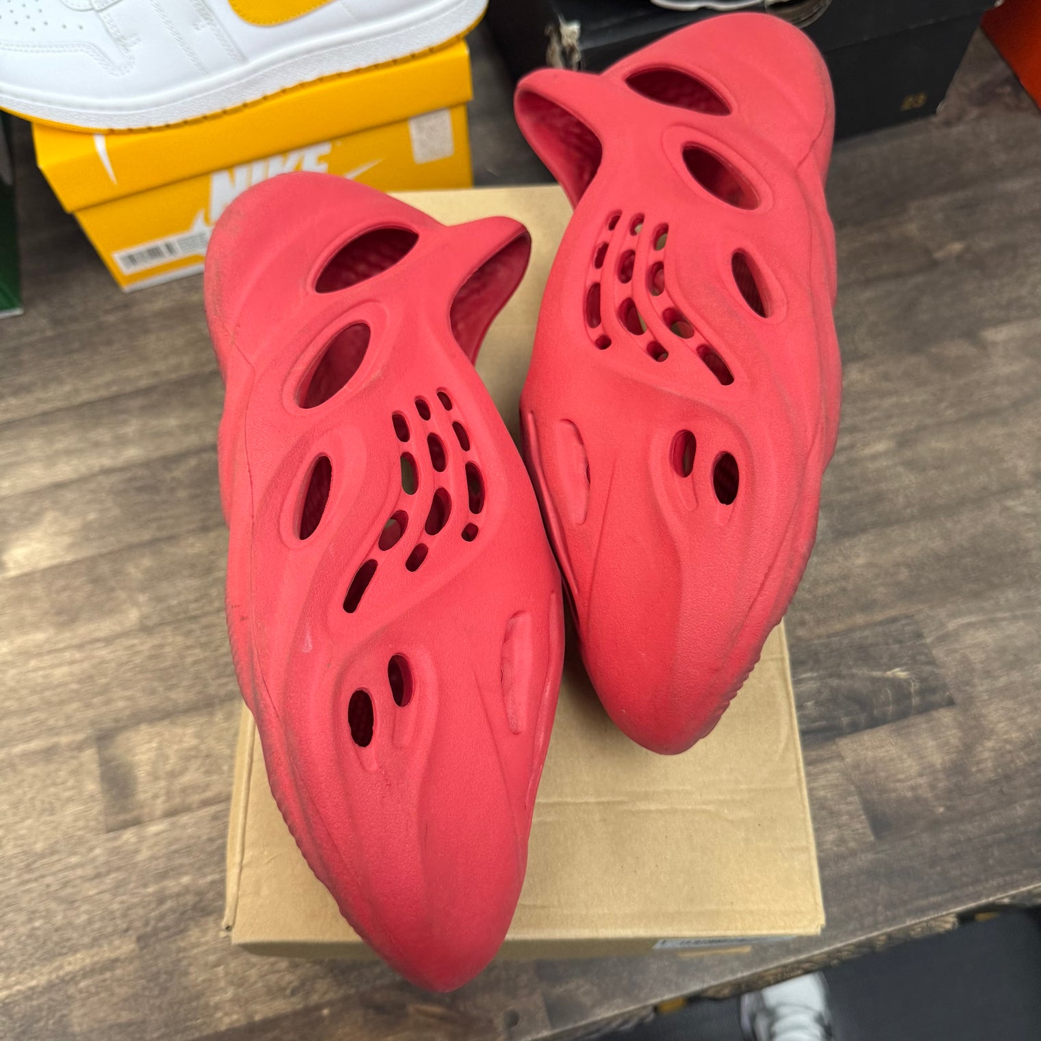 Vermillion Yeezy Foam RNNR (USED)