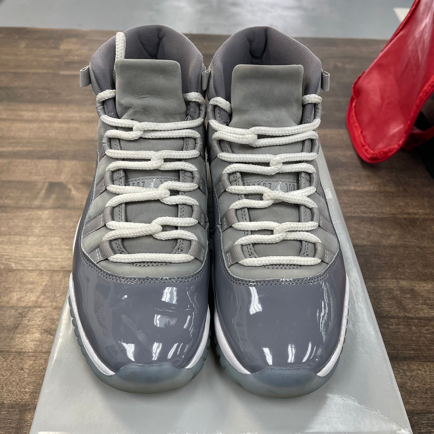 Cool Grey Jordan 11 (USED)