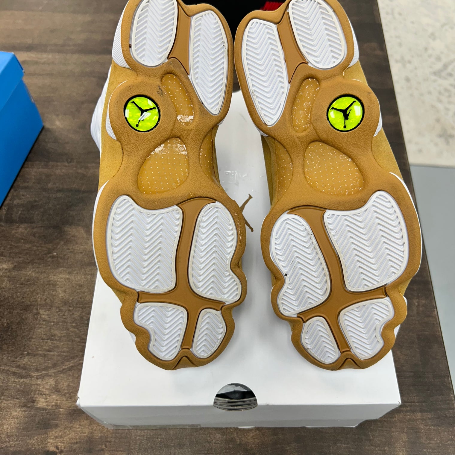 Wheat Jordan 13 (2023) (USED)