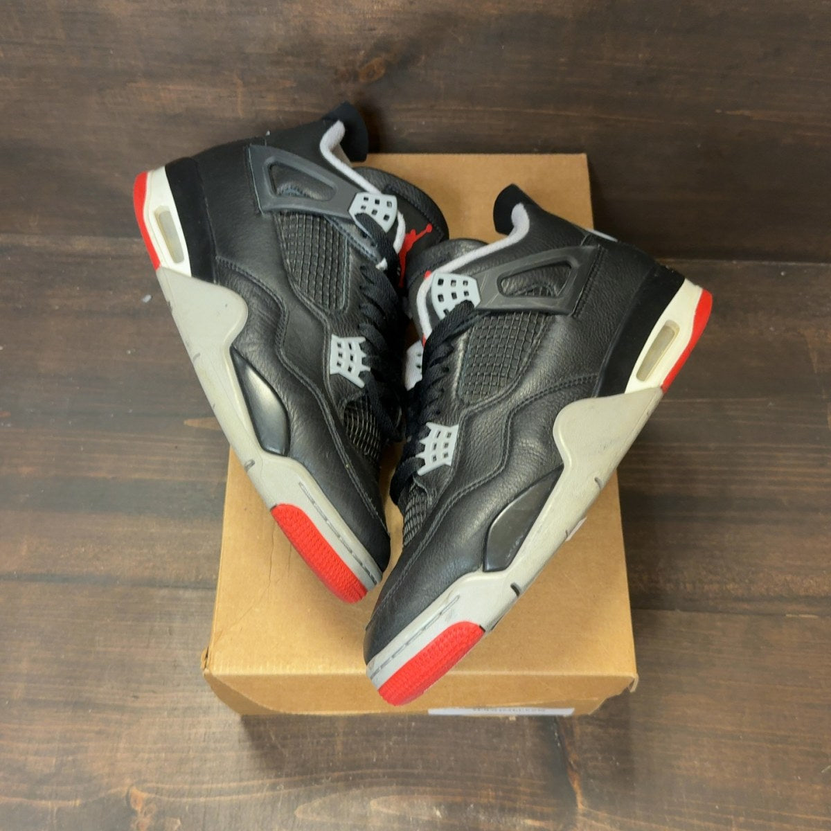 Jordan 4 Retro Bred Reimagined Size 9 (Pre-Owned) - Image 2
