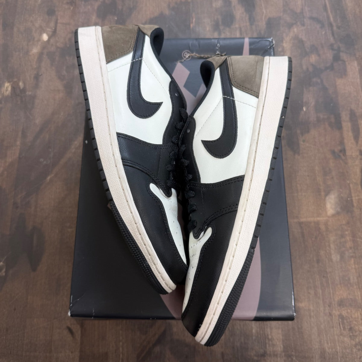 Jordan 1 Retro Low OG Mocha - Image 1