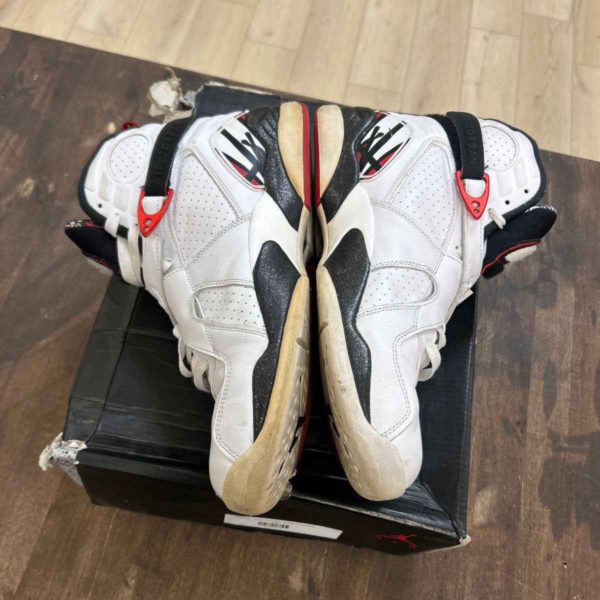 Jordan 8 Retro Alternate Size 11 (Pre-Owned) - Image 3