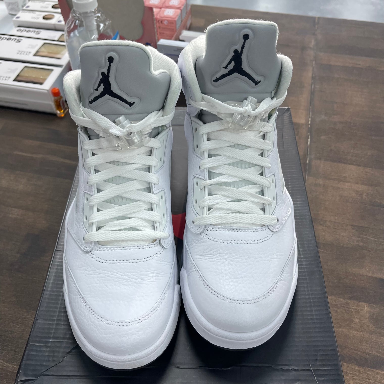 White Metallic Jordan 5 (USED)