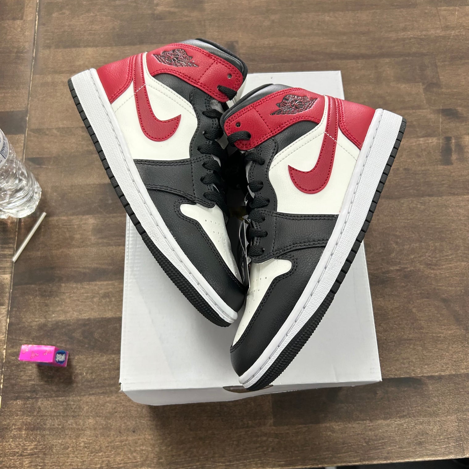 Gym Red Off Noir Jordan 1 Mid (W) (USED)
