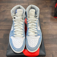 Hyper Royal Jordan 1 High (USED)