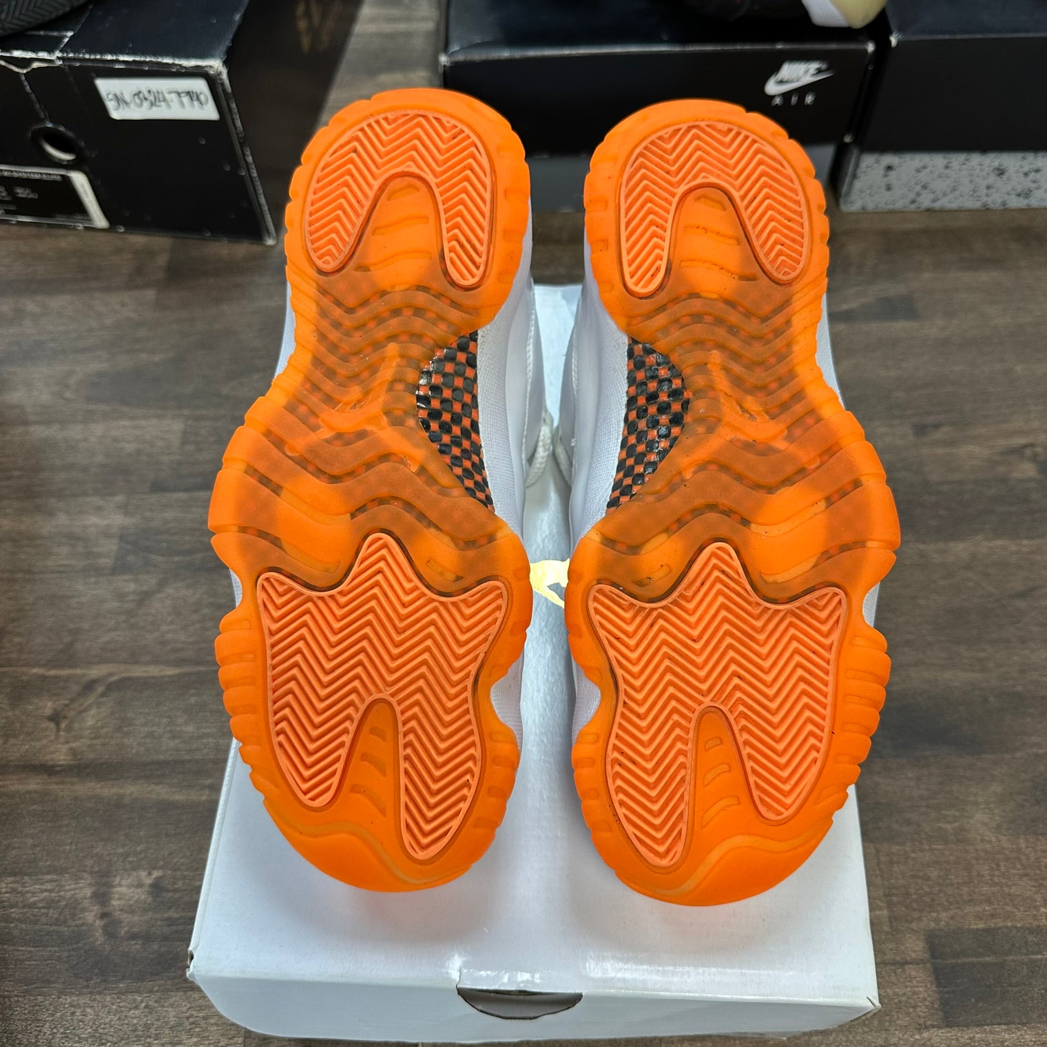 (W) Citrus Jordan 11 Low (USED)