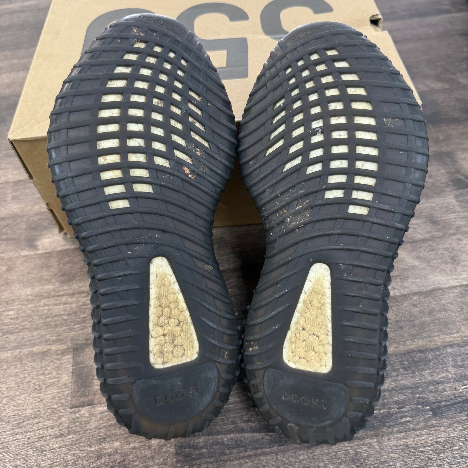 Oreo Yeezy 350 (USED)