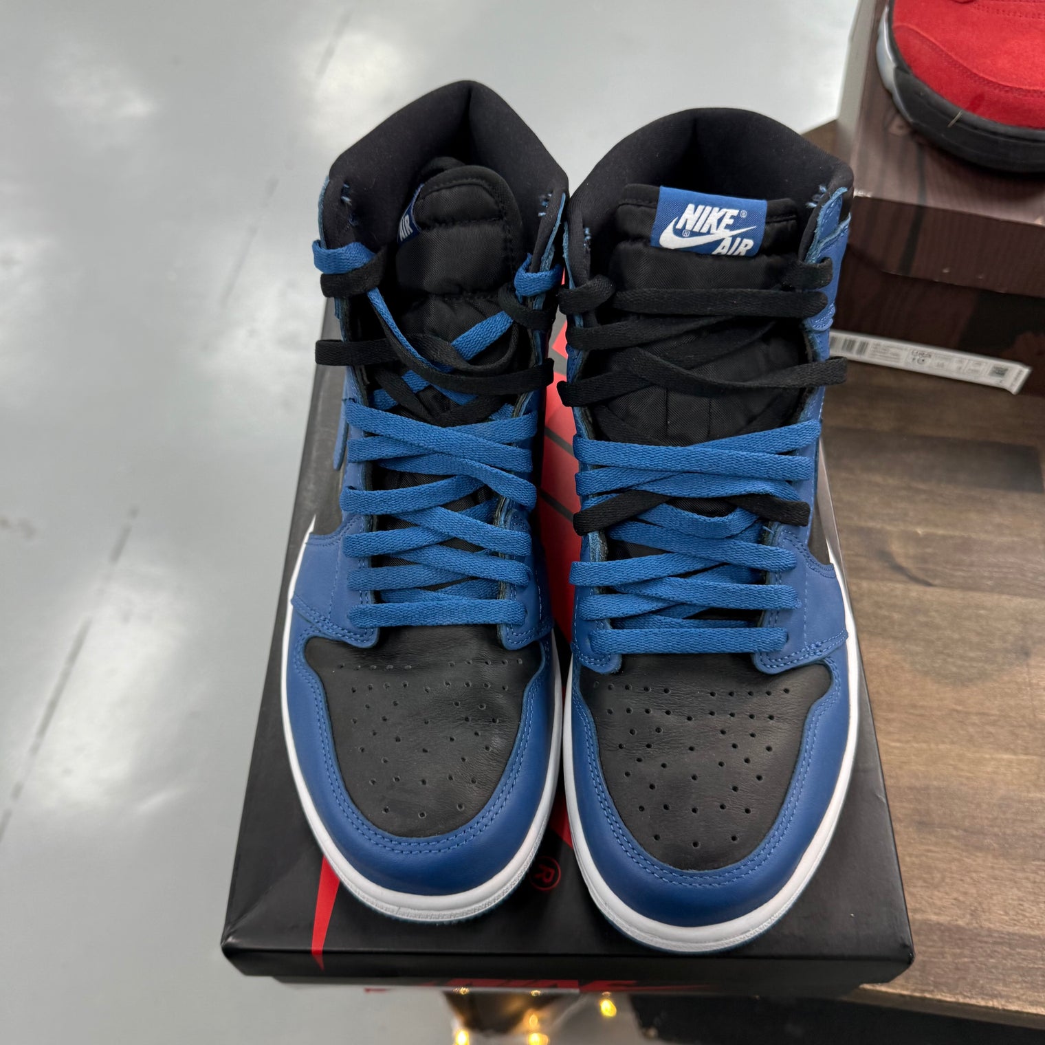 Dark Marina Blue Jordan 1 Retro High OG (USED)