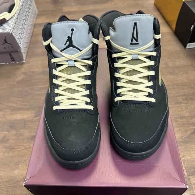 A Ma Maniere Dusk Jordan 5 (USED)