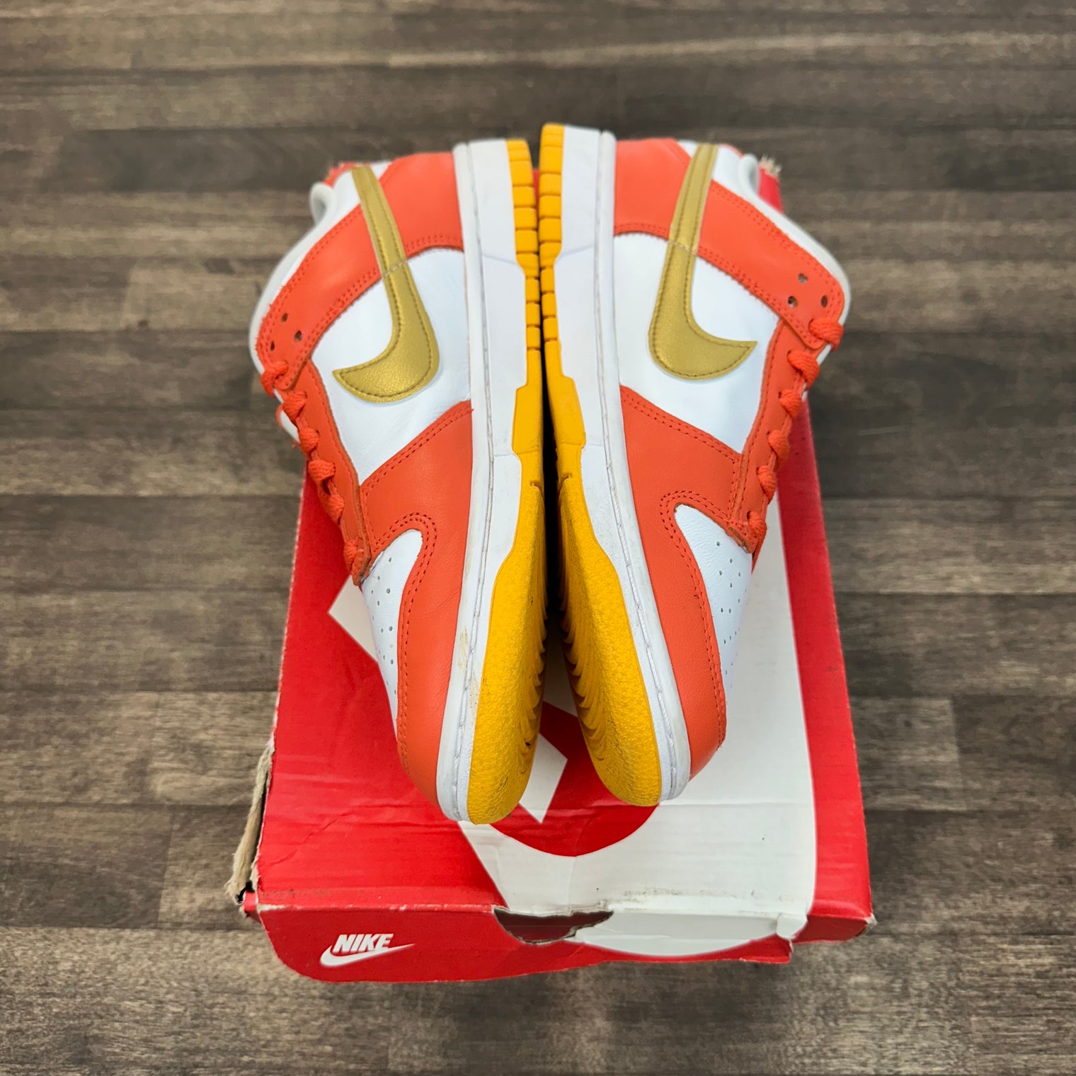 University Gold Dunk Low (W) (USED, Replacement Box)