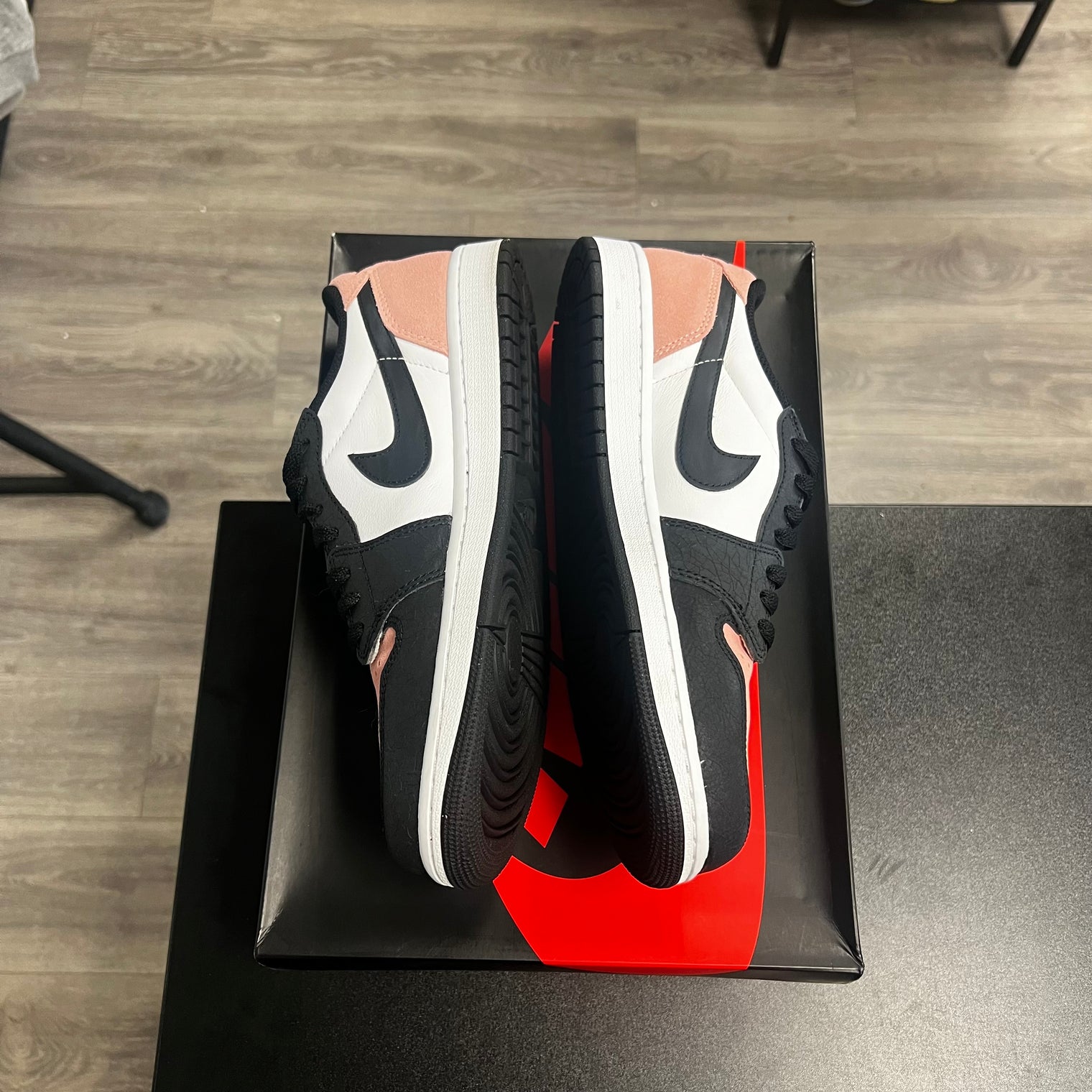 Bleached Coral Jordan 1 Low OG (USED)