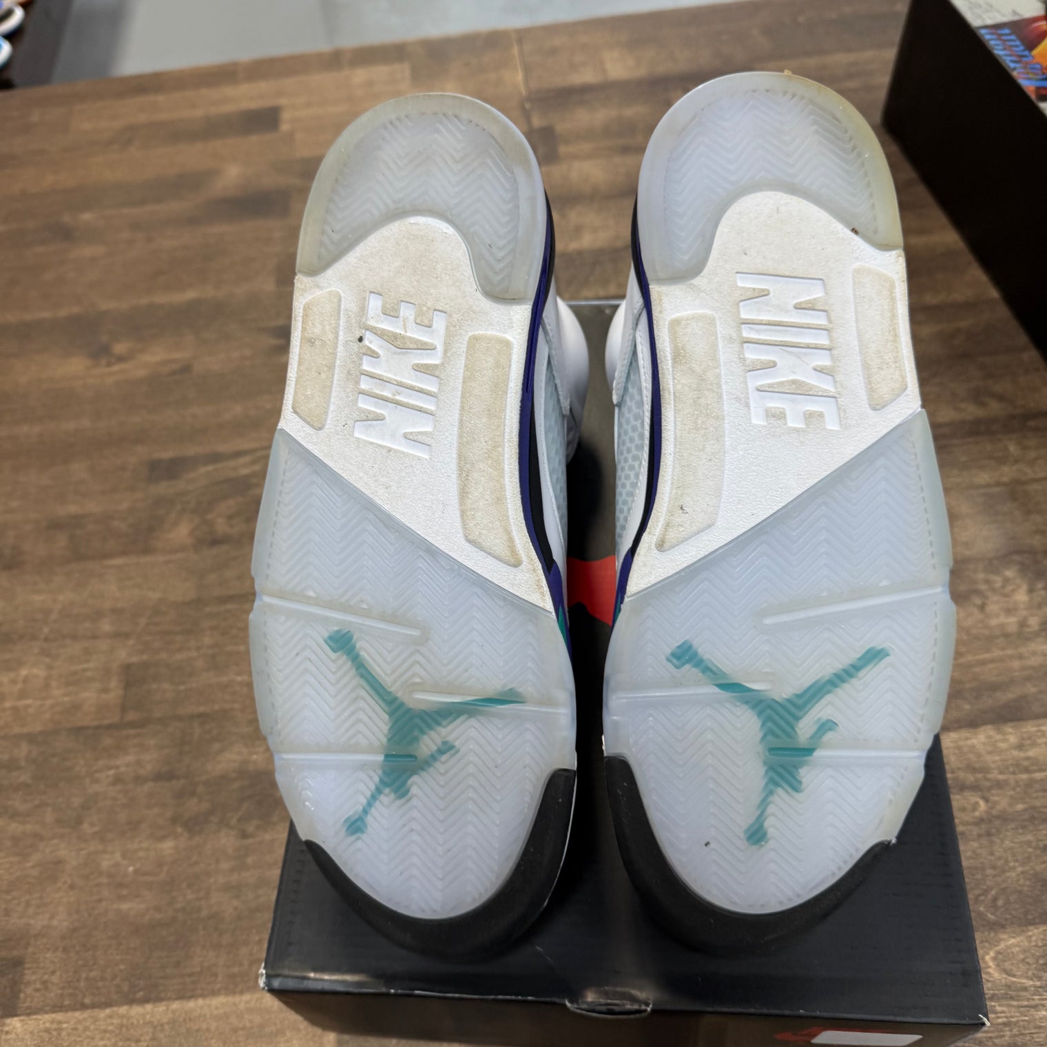 Grape Jordan 5 (2025) (USED)