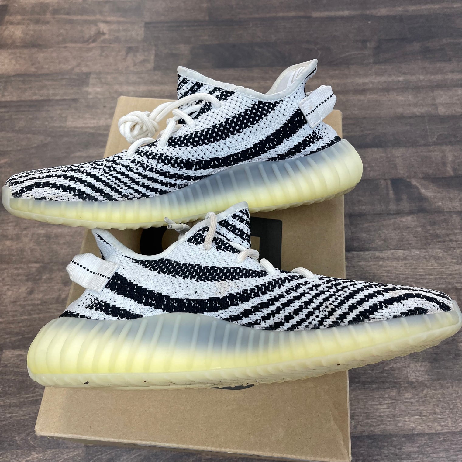 Zebra Yeezy 350 (USED)