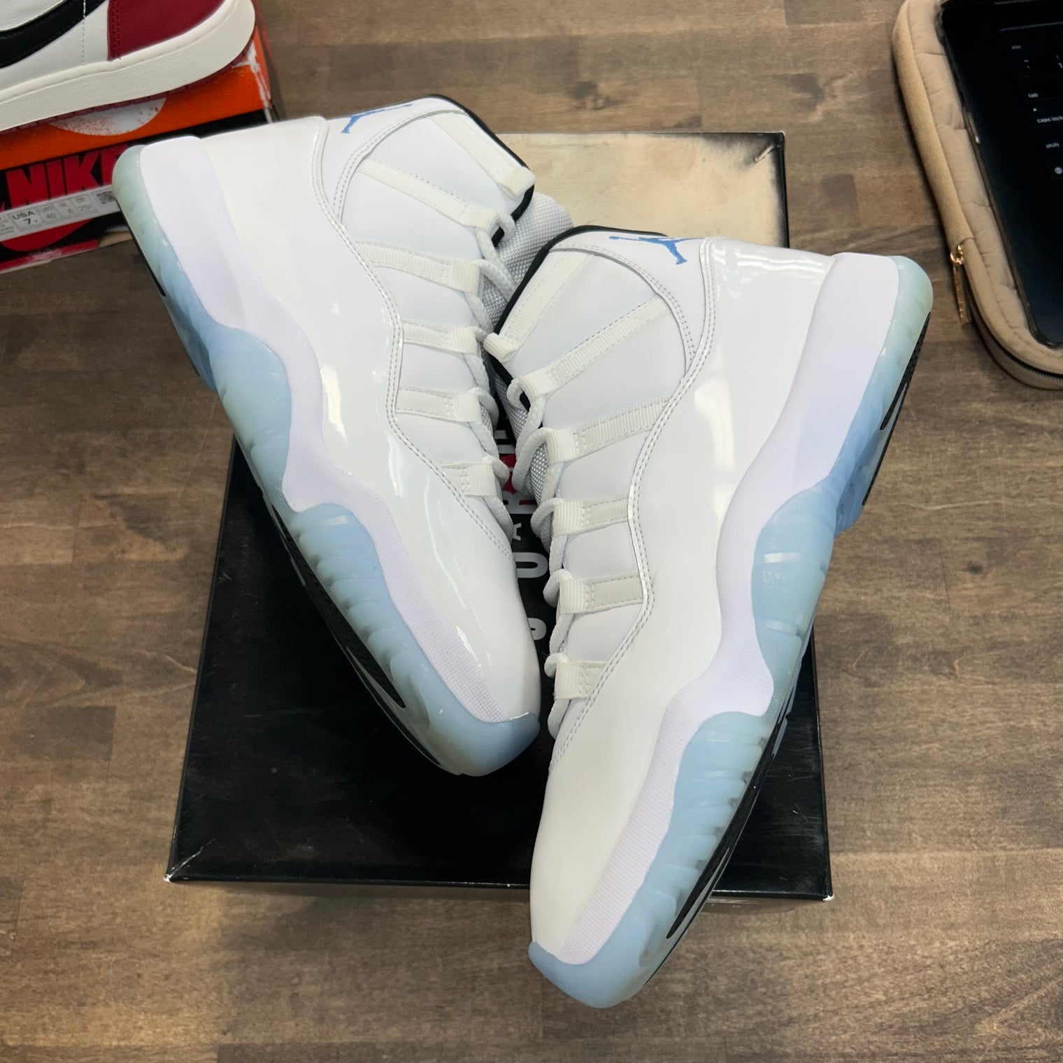 Legend Blue Jordan 11 2024 (USED)