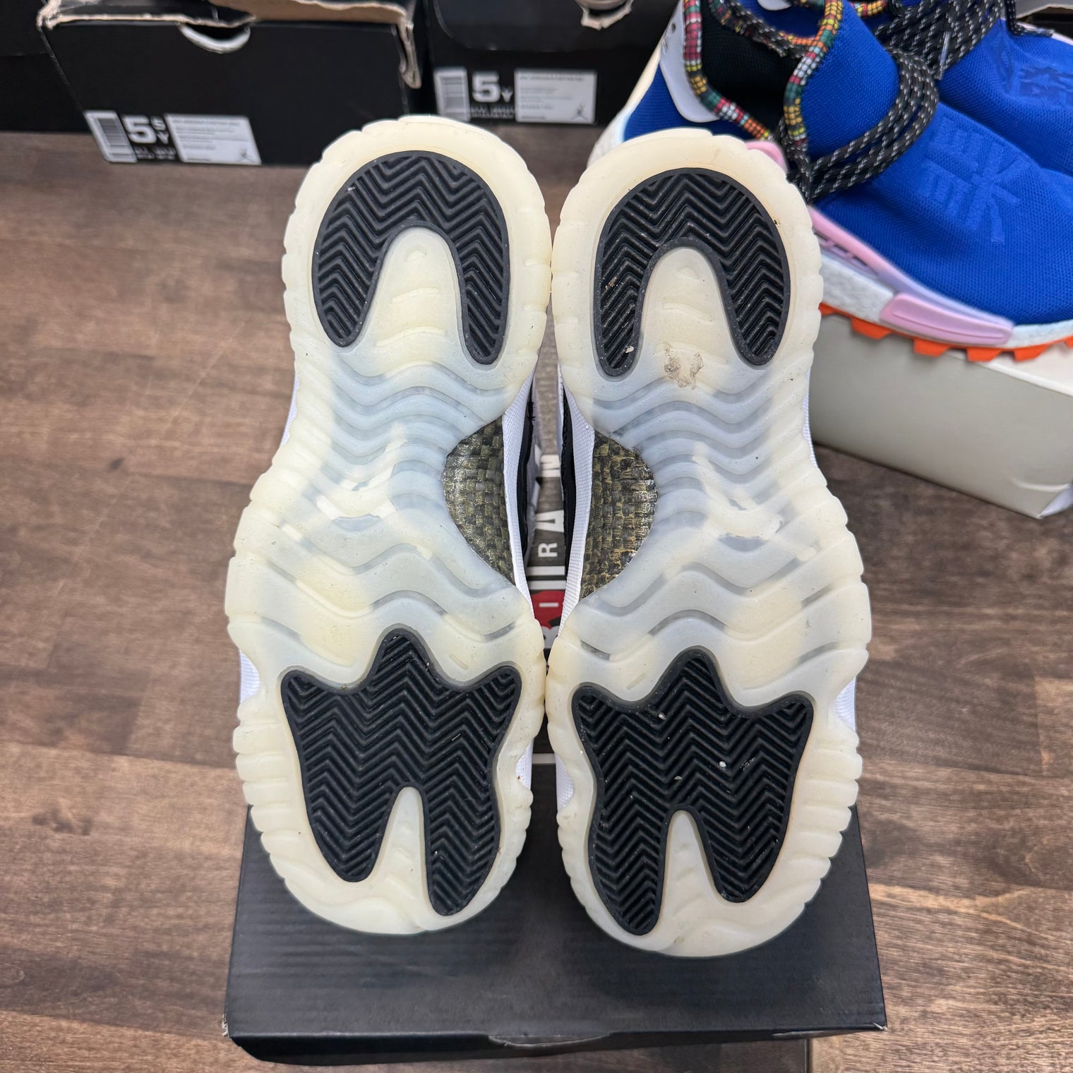 Gratitude Jordan 11 (GS) (USED)