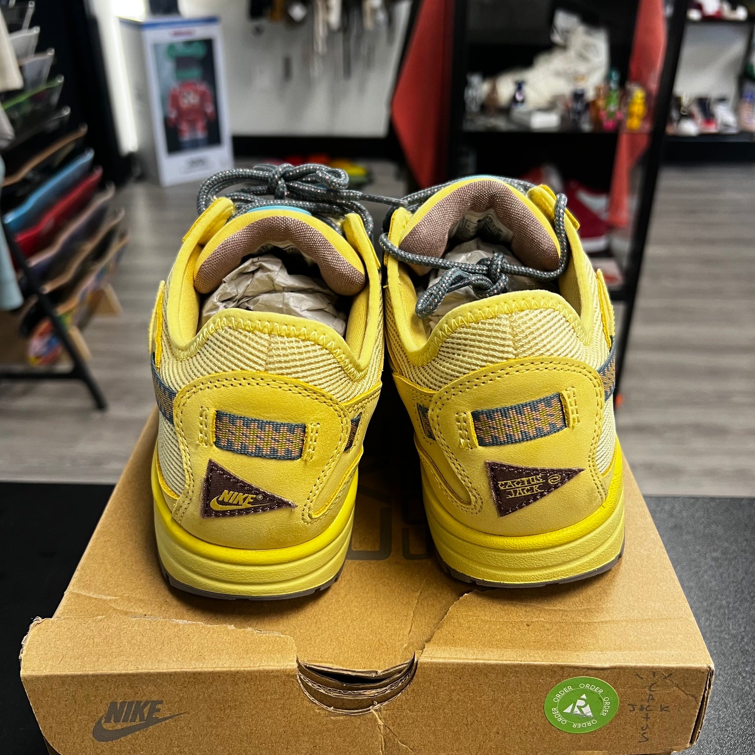 Travis Scott Cactus Jack Saturn Gold Air Max 1 (USED)