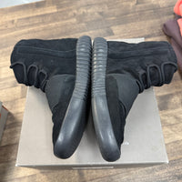 Triple Black adidas Yeezy Boost 750 (USED)