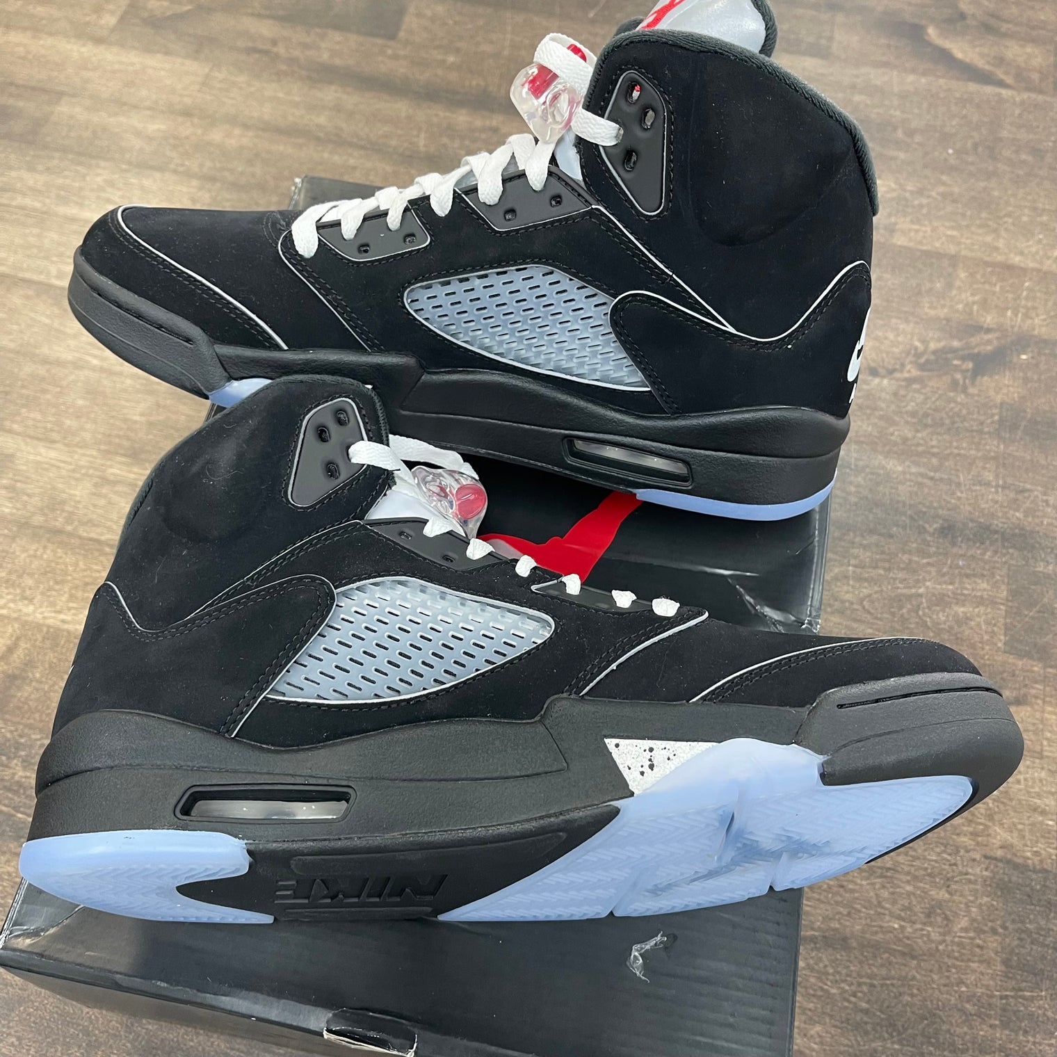 Black Metallic Jordan 5 (2025) (Lightly Worn)