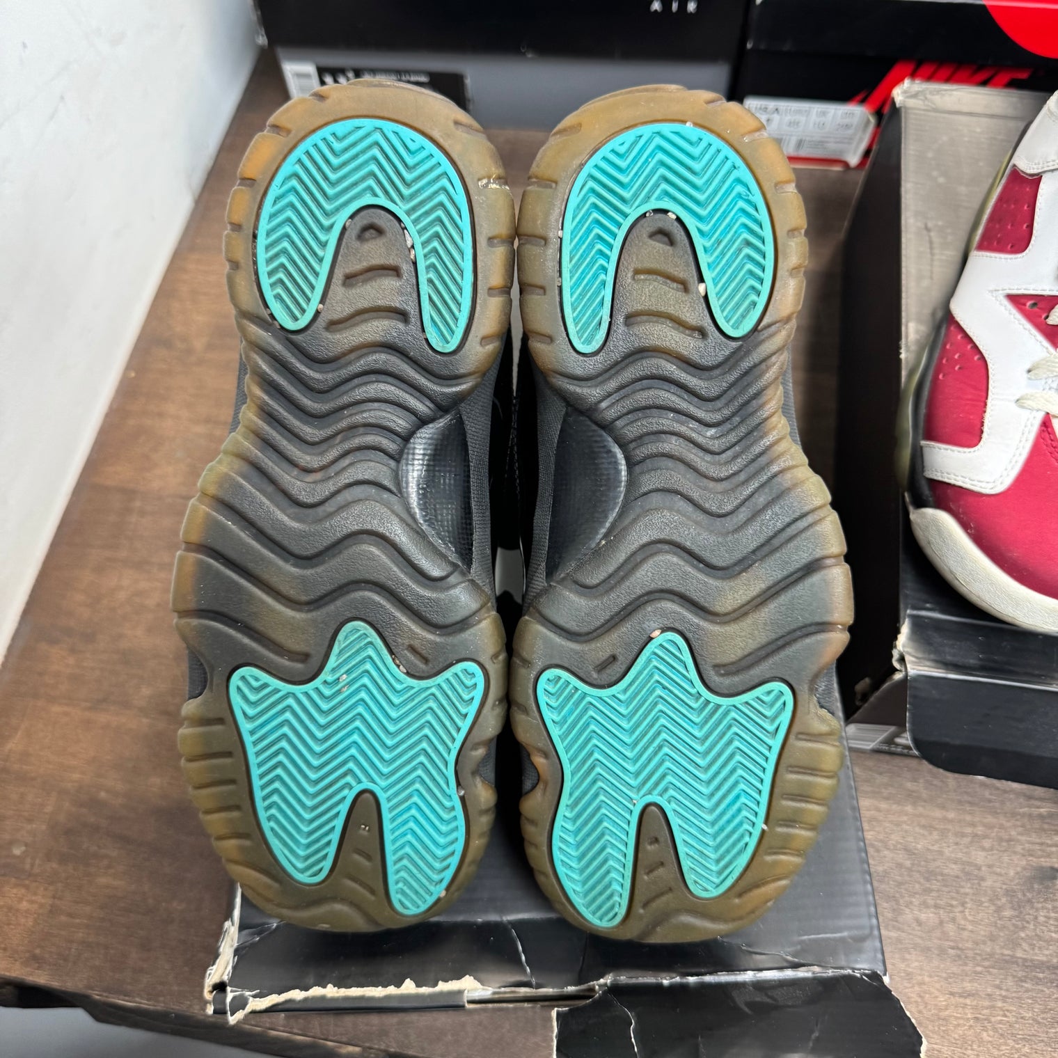 Gamma Blue Jordan 11 (GS) (USED)