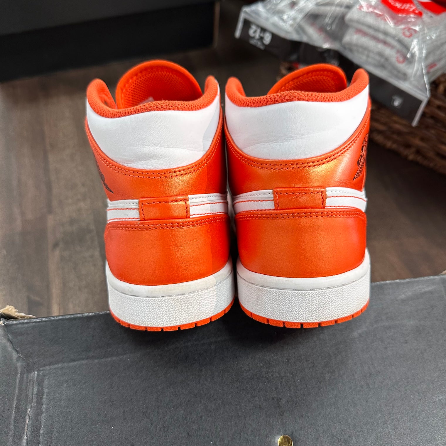 (GS) Metallic Orange Jordan 1 Mid (USED)