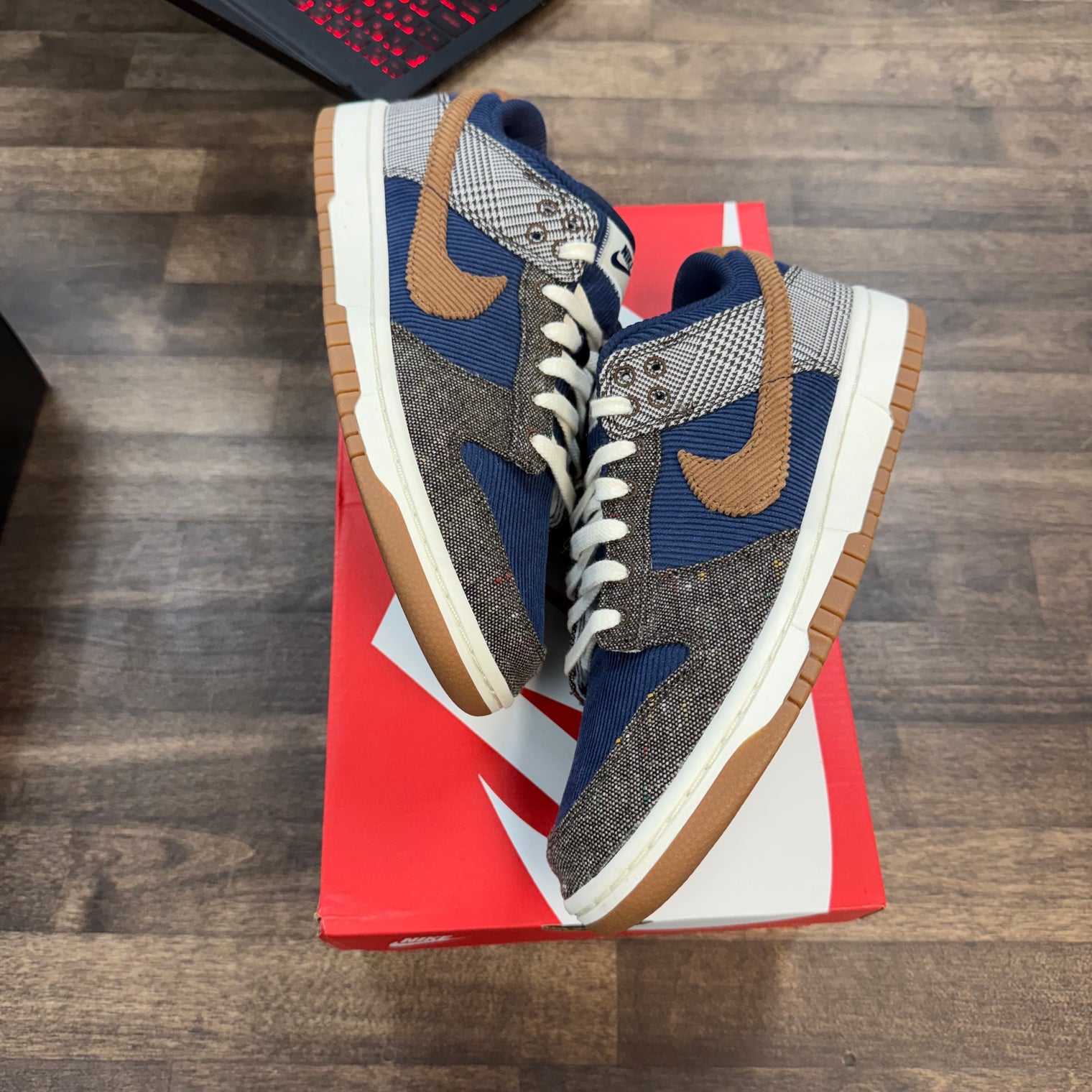 Tweed Midnight Navy Corduroy Nike Dunk Low (USED)