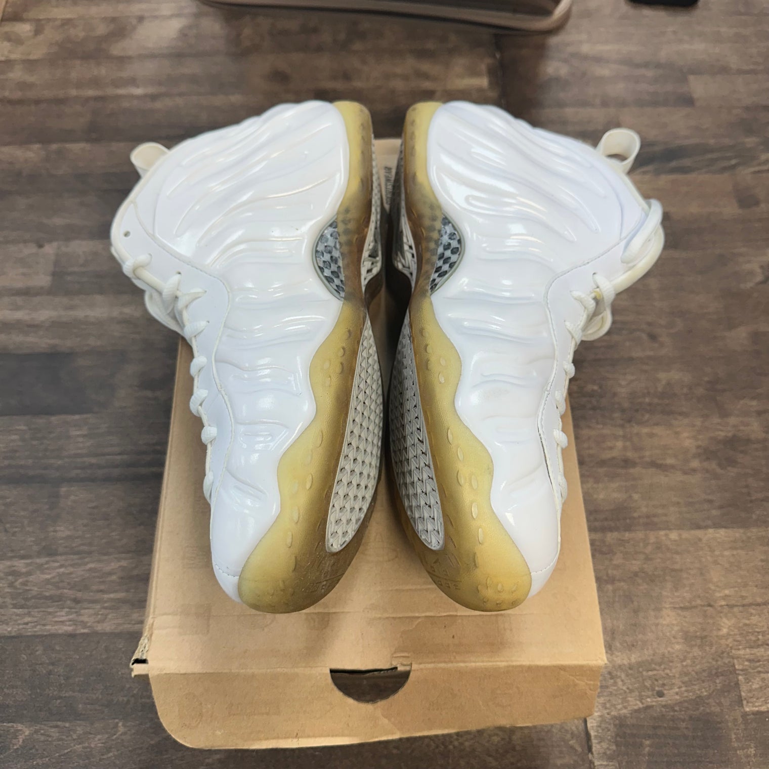 White Out Air Foamposite One (USED)