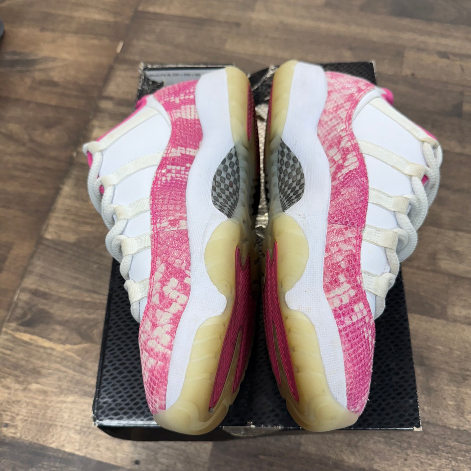 Snakeskin Pink Jordan 11 Low (W) (USED)