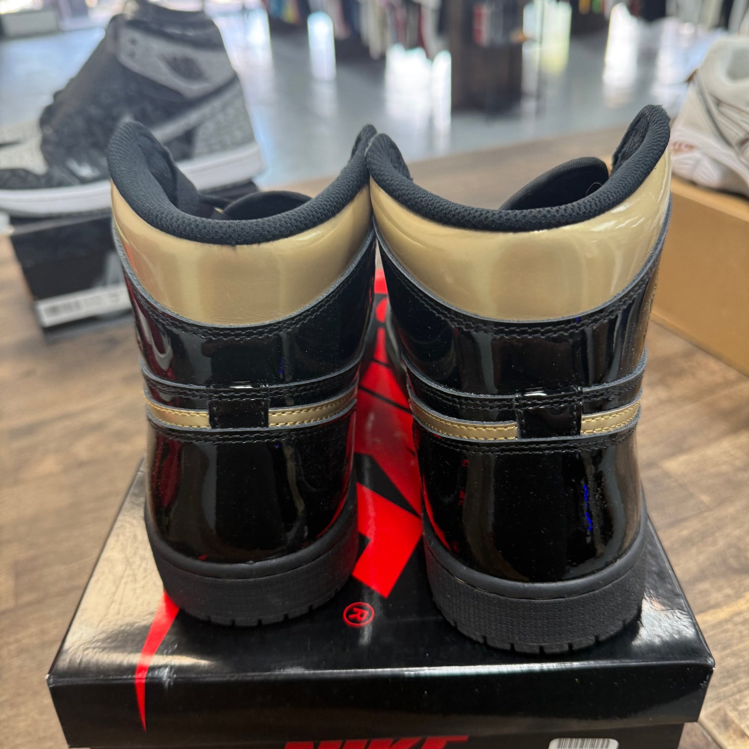 Black Metallic Gold Jordan 1 High (2020) (USED, No Lid)