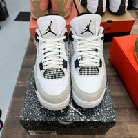 Jordan 4 Retro Military Black (US 10.5) (USED)