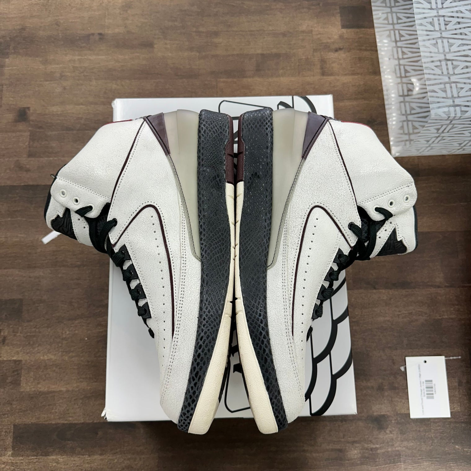 A Ma Maniere Jordan 2 Retro (USED)