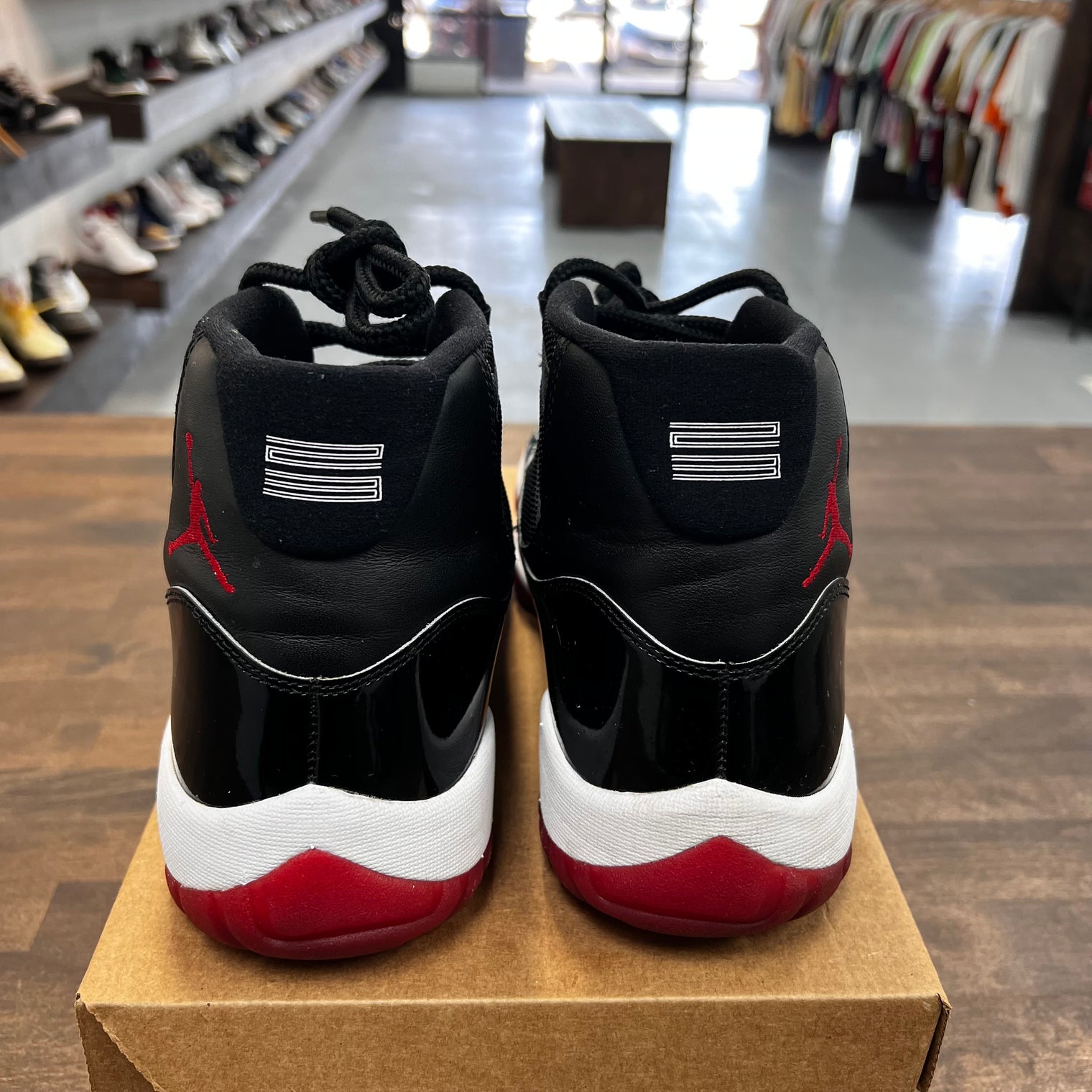 Bred Jordan 11 (2019) (USED,No Box)