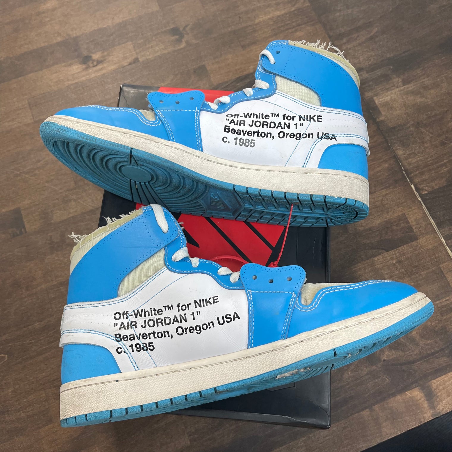 University Blue Off-White Jordan 1 High (USED)