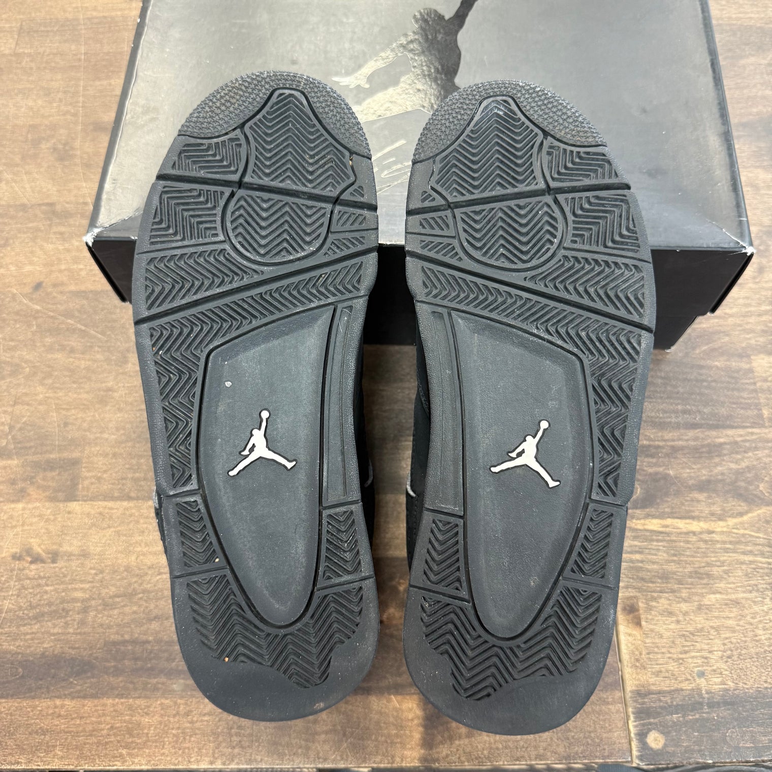 Black Cat Jordan 4 (USED)