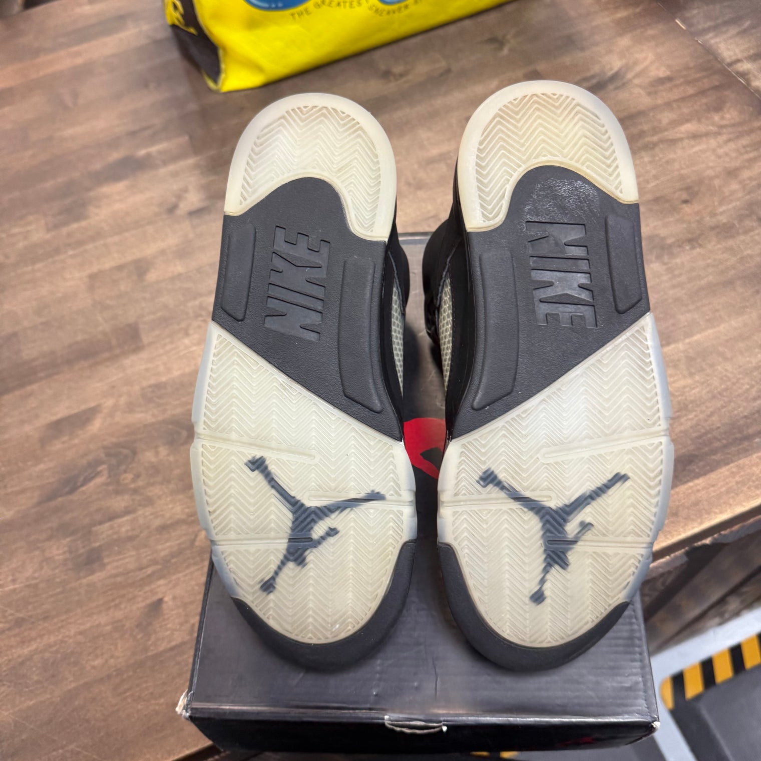 Black Metallic Silver Jordan 5 Retro (2016) (USED, Replacement Box)