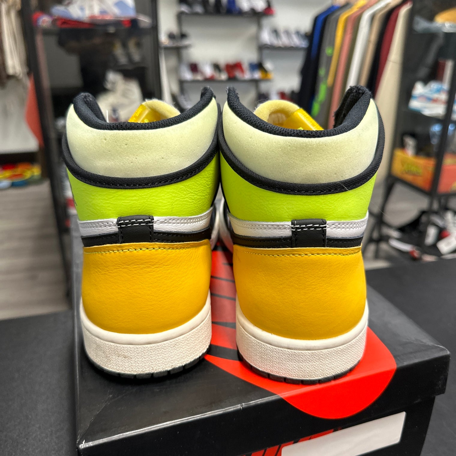 Volt Jordan 1 High (USED)